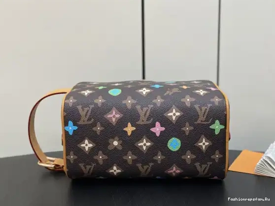FS CHEAP VUITTON LOUIS KIT LOCKER bag-23*13*12CM DOPP 0707